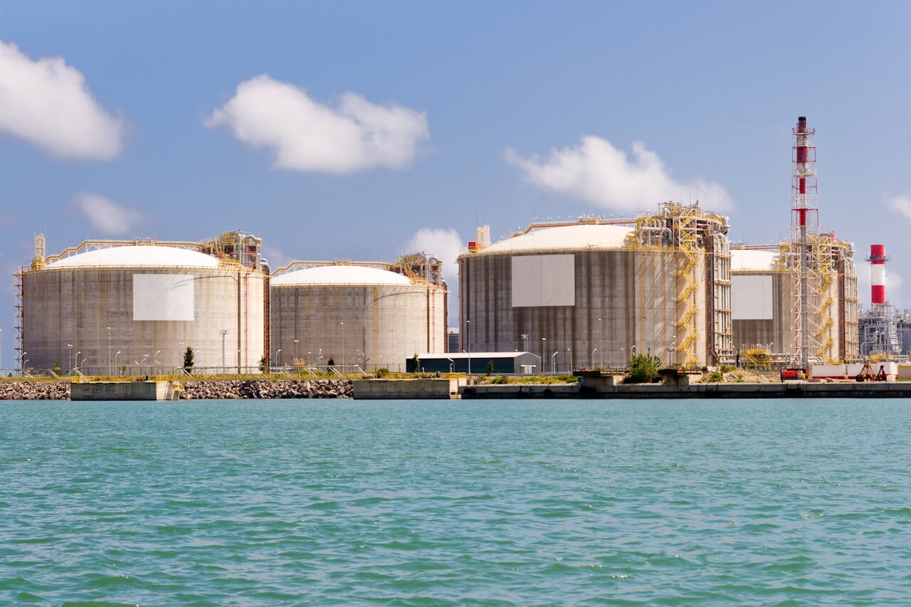 LNG Plant. Photo: Dreamstime LNG Plant. Photo: Dreamstime