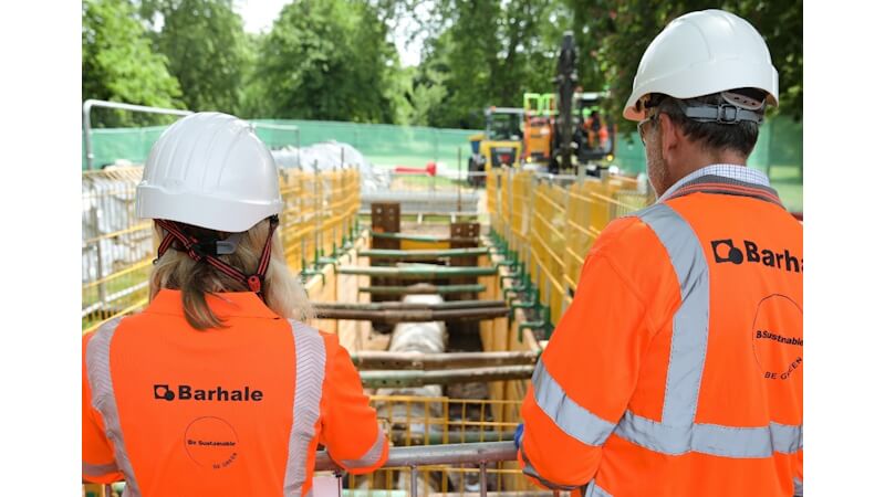 Barhale launches Low Carbon Solutions unit Barhale has launched a new Low Carbon Solutions unit – marking an important step in the company’s strategy to deliver innovative, sustainable civil engineering and infrastructure across the UK. The primary focus is to leverage and adapt Barhale’s water and energy expertise in the newer areas of heat recovery, heat transfer, and heat networks. These sectors are becoming increasingly important on the path to “Net Zero” as UK seeks to decarbonise and grid constraints mean that renewable electricity cannot provide all the heat energy needed. Low Carbon Solutions will also provide Barhale with internal advice for infrastructure projects both to improve their carbon and sustainability performance and also to identify the opportunities to install complementary technologies at build stage.