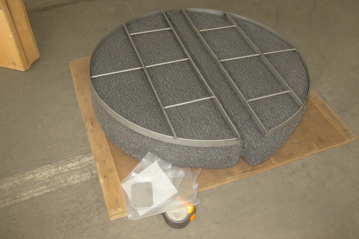 Figure 4. Wire mesh-type mist eliminator for kettle heat exchanger.